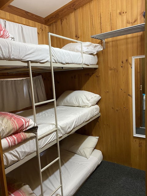Beechworth Cabins - Accommodation Newcastle 3