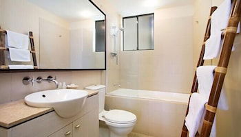 Marine Boutique Apartments - Accommodation Newcastle 3