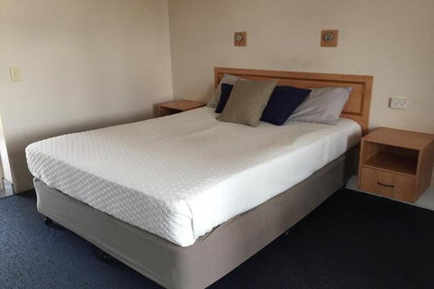 Banana Hotel Motel - Accommodation Newcastle 2