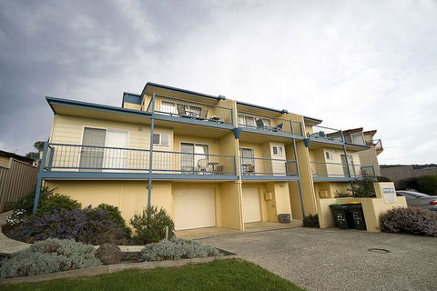 Lorne Ocean Sun Apartments - Accommodation Newcastle 6