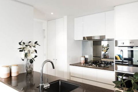 RNR Serviced Apartments North Melbourne - Accommodation Newcastle 0