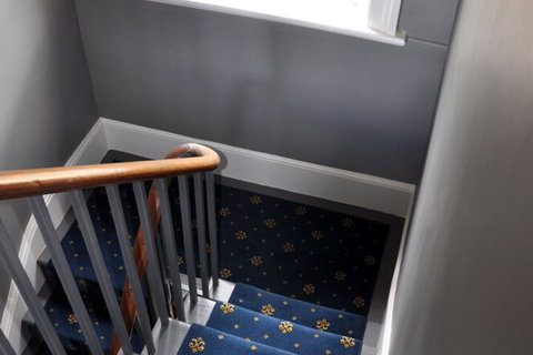 Cowgill House - Accommodation Newcastle 3