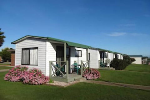 Bay View Holiday Village - Accommodation Newcastle 1