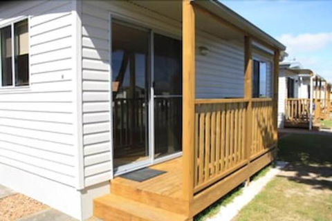 Bay View Holiday Village - Accommodation Newcastle 3