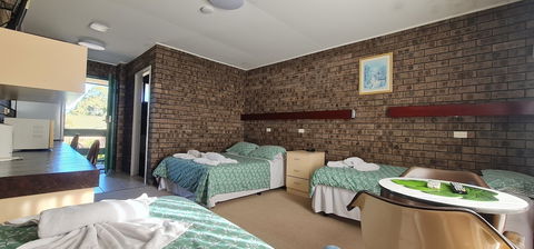 Sussex Inlet Motel - Accommodation Newcastle 0