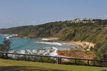 Villa Coolum - Accommodation Newcastle 5