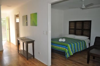 Villa Coolum - Accommodation Newcastle 4