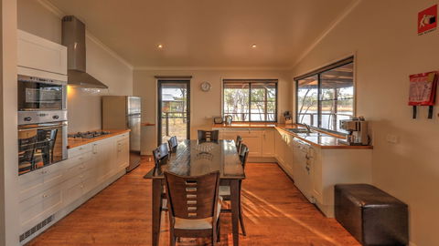 Sommerville Valley Tourist Park - Accommodation Newcastle 4
