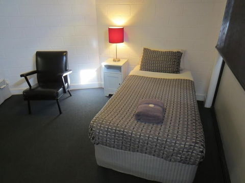 San Remo Hotel Motel - Accommodation Newcastle 4