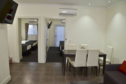 Swagsman Motel Miles - Accommodation Newcastle 2