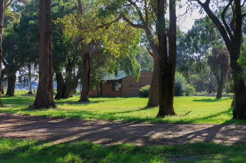 Dunsborough Rail Carriages & Farm Cottages - Accommodation Newcastle 1