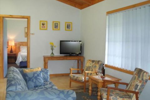 Woody Grange Chalets - Accommodation Newcastle 2