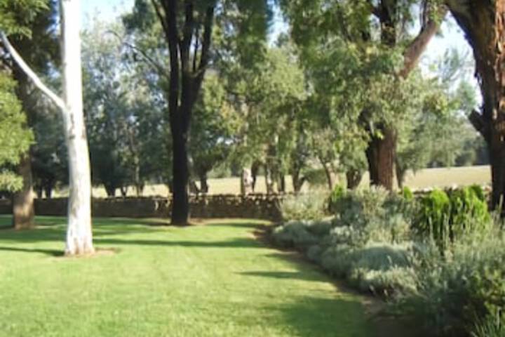 Jugiong NSW Accommodation Newcastle