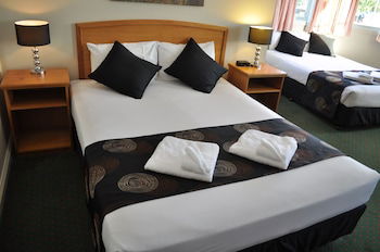 Meadowbrook Hotel - Accommodation Newcastle 4