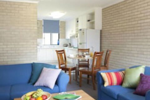 SCU Village - Accommodation Newcastle 2