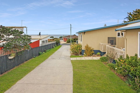 Carmens Inn - Accommodation Newcastle 1