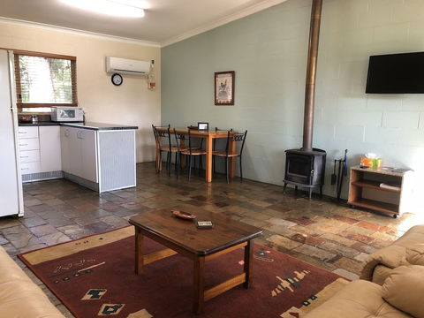 Country Cottages Of Bridgetown - Accommodation Newcastle 2