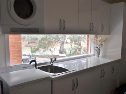 Captains Cottage Bed & Breakfast - Accommodation Newcastle 2