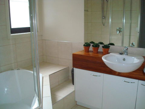 Mews On Frederick - Accommodation Newcastle 4