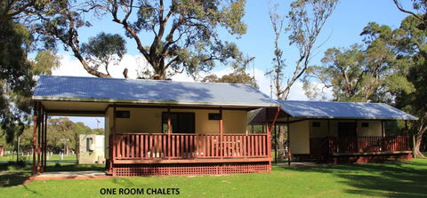 Ocean Beach Hideaway - Accommodation Newcastle 2