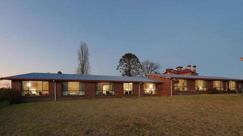 Tenterfield Motor Inn - Accommodation Newcastle 3