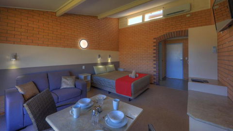 Tenterfield Motor Inn - Accommodation Newcastle 5