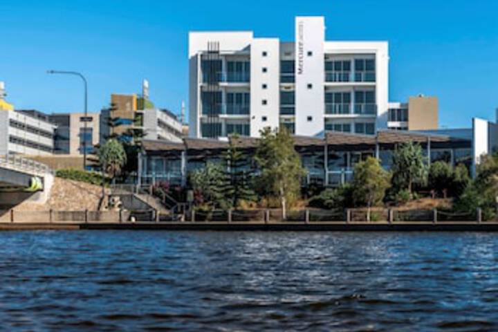Birtinya QLD Accommodation Newcastle
