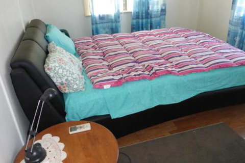 Kitches Cabin - Accommodation Newcastle 6