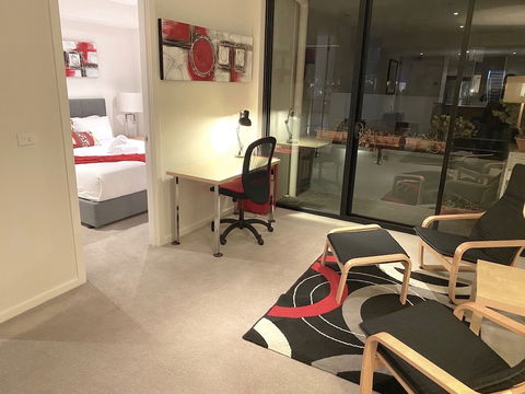 Spacious Seaviews - Accommodation Newcastle 2