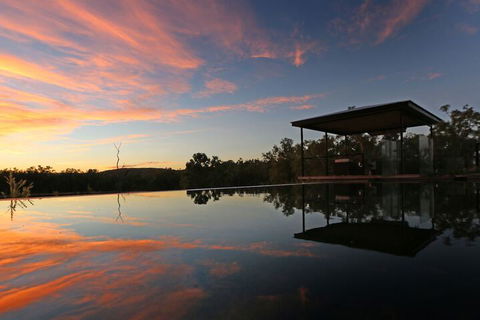 Crystalbrook Lodge - Accommodation Newcastle 7