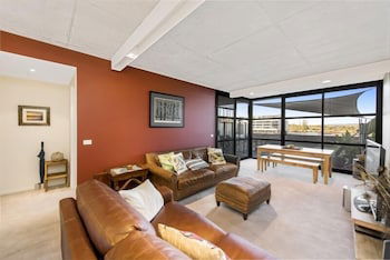Accommodate Canberra - Dockside - Accommodation Newcastle 4