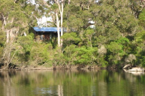 Che Sara Sara Chalets - Accommodation Newcastle 0