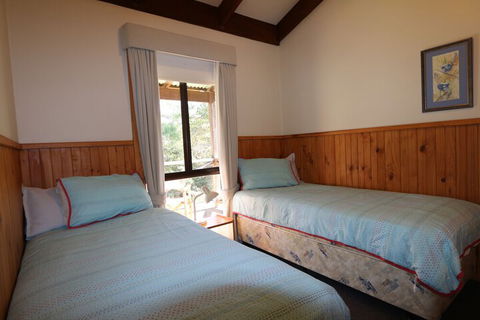 Che Sara Sara Chalets - Accommodation Newcastle 5