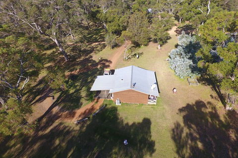 Che Sara Sara Chalets - Accommodation Newcastle 1