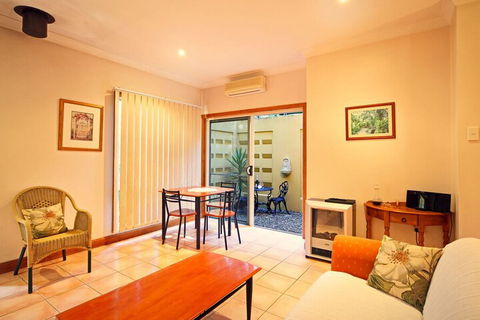 Eden House Retreat - Accommodation Newcastle 1