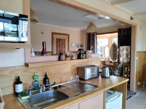 Friends In Harcourt North - Accommodation Newcastle 3