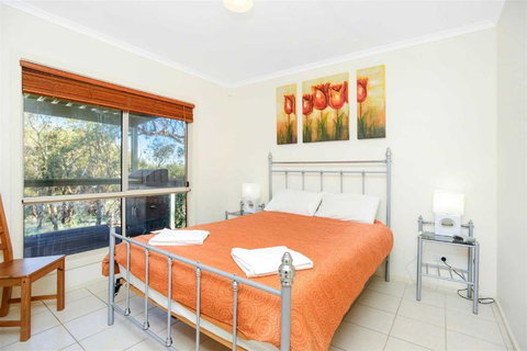 Cabernet Cottage - Accommodation Newcastle 4