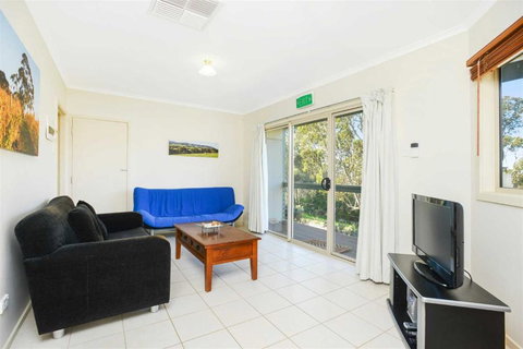 Cabernet Cottage - Accommodation Newcastle 2