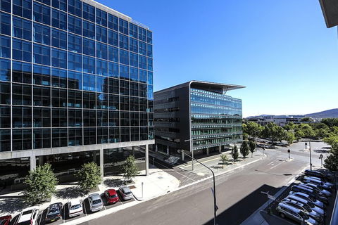Accommodate Canberra - Metropolitan - Accommodation Newcastle 5