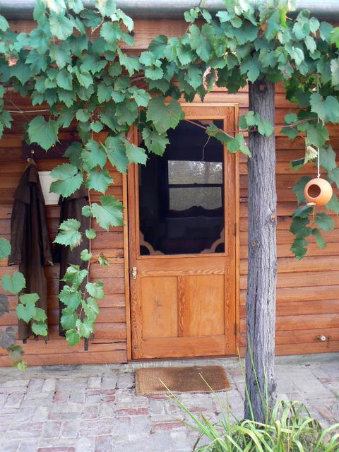 Candlebark Retreat - Accommodation Newcastle 4