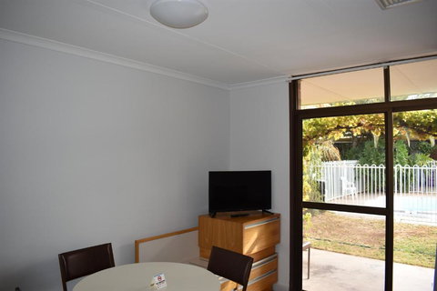 Roundhouse Motel - Accommodation Newcastle 3