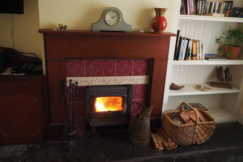 Cobblers Cottage B & B Accommodation - Accommodation Newcastle 7