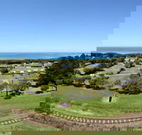 Surfside Holiday Park - Accommodation Newcastle