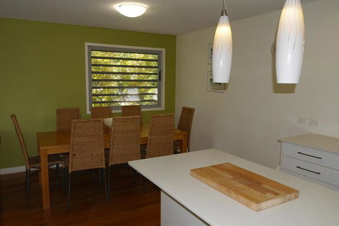 Allora 1 - Accommodation Newcastle 5