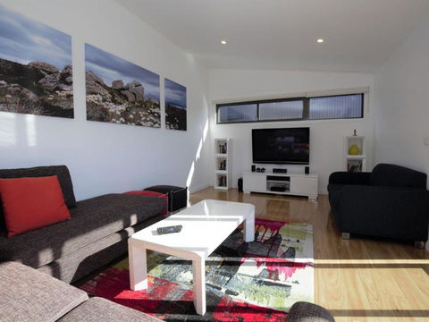 Alpine Freedom - Accommodation Newcastle 6