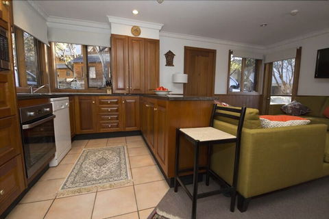 Bollygums - Accommodation Newcastle 2