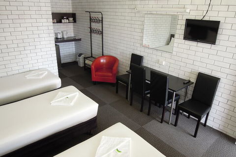 Jackaroo Apartments - Accommodation Newcastle 7