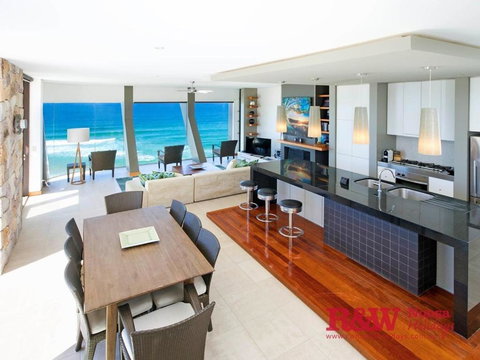 20 Arakoon Crescent - Accommodation Newcastle 3