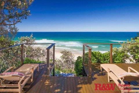 20 Arakoon Crescent - Accommodation Newcastle 0