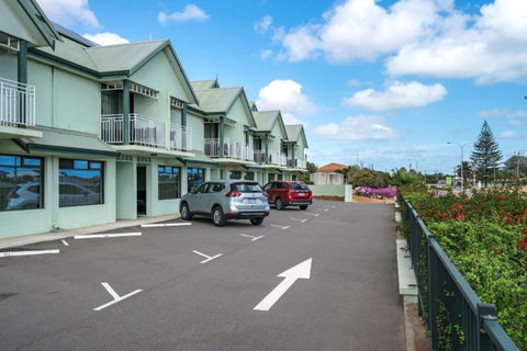 Geraldton Motor Inn - Accommodation Newcastle 1